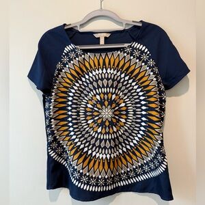 Banana Republic Women Short Sleeve XS Petite Navy/Gold Geometric Medallion Print